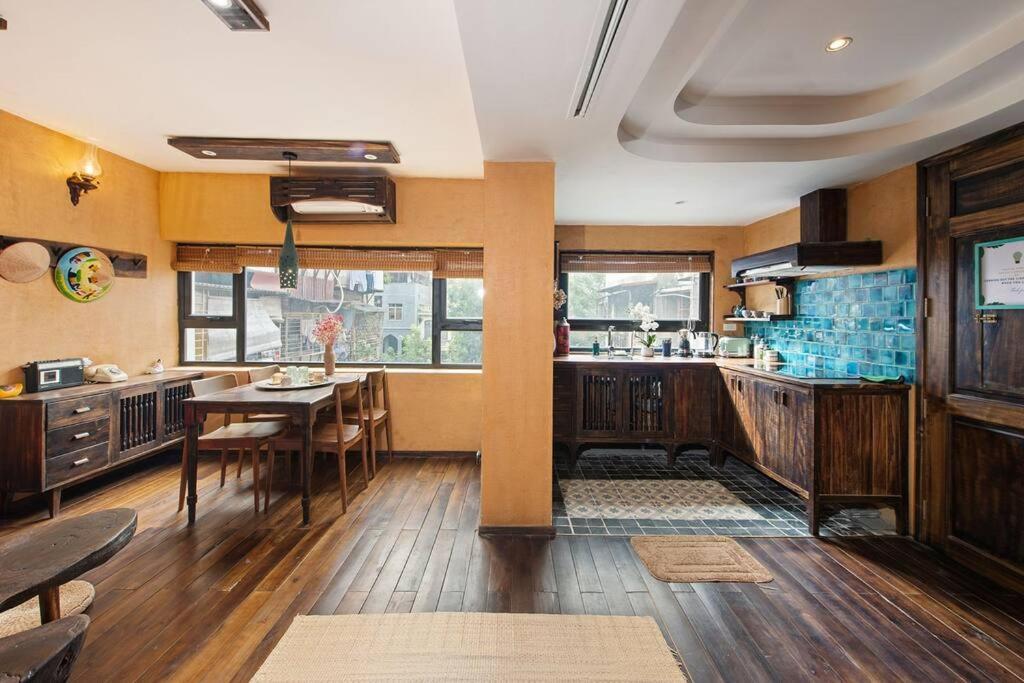 Art Boutique Duplex 2br Bathtub Wifi Netflix Apartment *