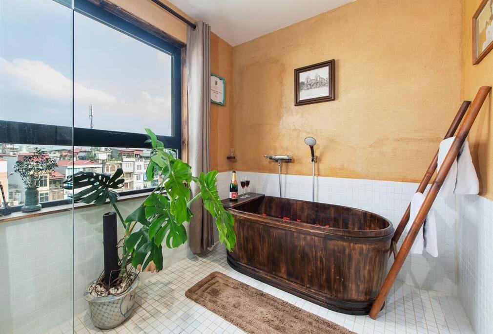 Art Boutique Duplex 2br Bathtub Wifi Netflix Hanoi