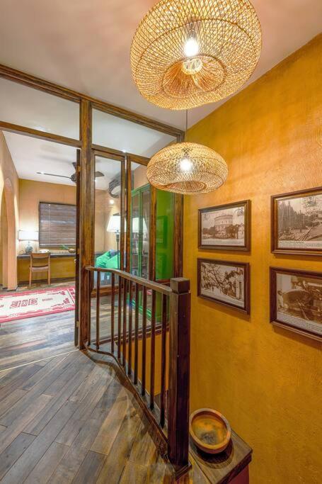 Art Boutique Duplex 2br Bathtub Wifi Netflix * Hanoi